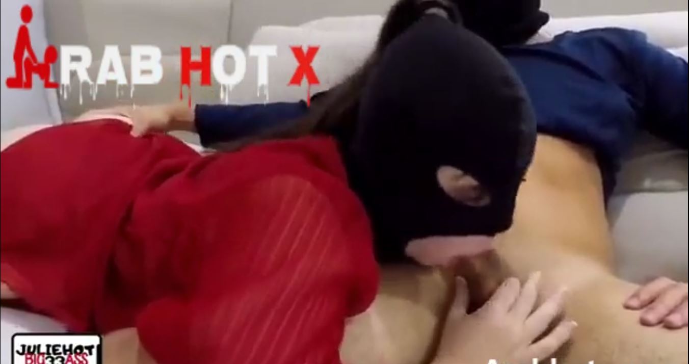 سكس مصري شرموطه تتناك من شاب ف شقتو بقناع وتمتعو بكسها
