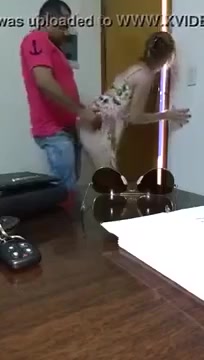 بيرزع السكرتيرة واحد في طيزها بسرعة احلي سكس مصري